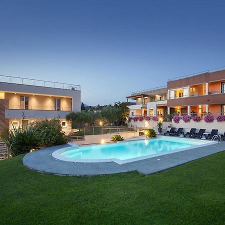 Villa Aurora-Holiday Home Apt3 Bardolino Kültér fotó