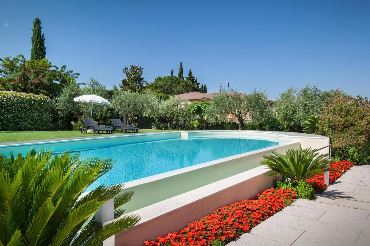 Villa Aurora-Holiday Home Apt3 Bardolino Kültér fotó
