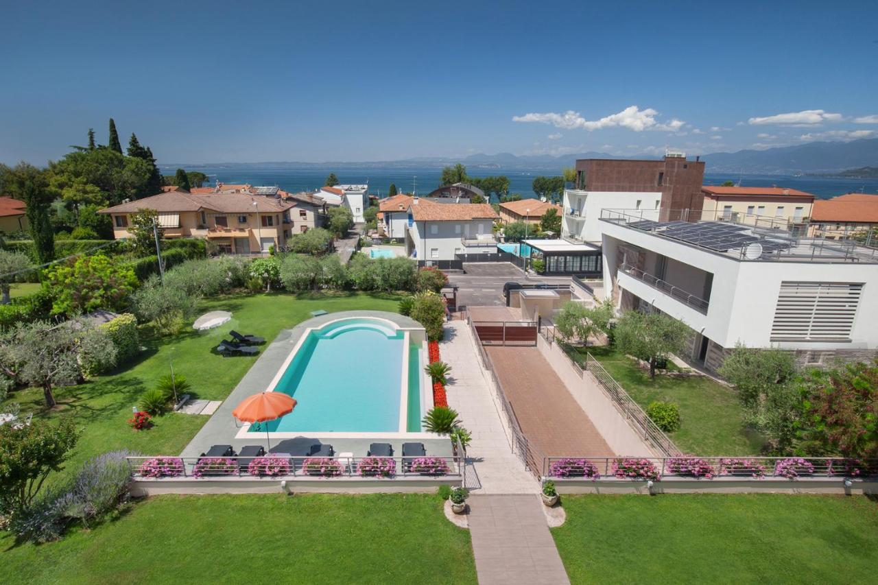 Villa Aurora-Holiday Home Apt3 Bardolino Kültér fotó